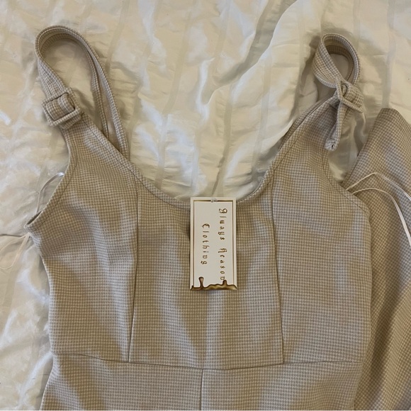 Emory Park Beige Jumpsuit - Picture 4 of 7